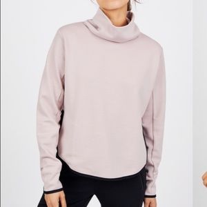 Athletic wear pullover